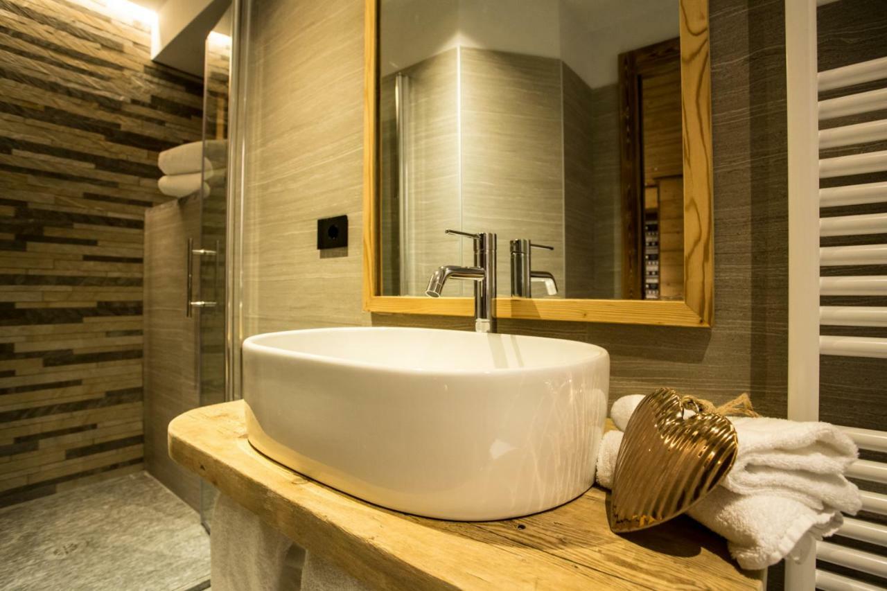 Alpine Rooms Guesthouse Breuil-Cervinia Dış mekan fotoğraf