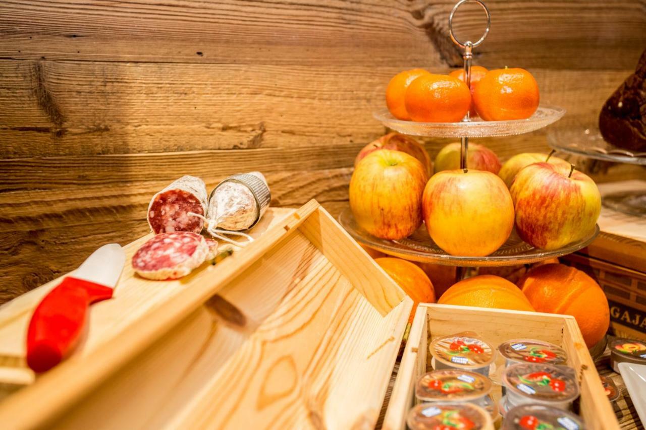 Alpine Rooms Guesthouse Breuil-Cervinia Dış mekan fotoğraf